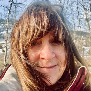 Meet your Posher, Debbie